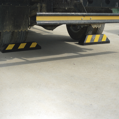 Tope Vehicular 55cm / Para Camion / Estacionamiento / Color Negro-Amarillo. | AC55TC