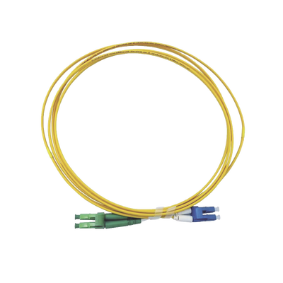Jumper de Fibra Óptica Monomodo 9/125 LC/UPC-LC/APC, OFNR (Riser), 2.0 mm, Dúplex, Amarillo, 3 Metros (9.84 Pies) | LP-FO-LCU-LCA-03