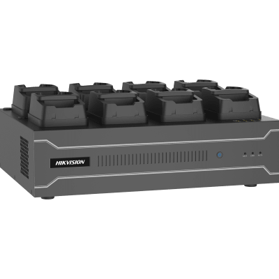 Dock Station de Escritorio con 8 Estaciones de Carga para Body Cams / Doble Interfaz de Red / 4 Bahías de HDD / Carga y Respaldo Automático / Prevención de Pérdida de Datos / Cobertura Cíclica / Reproducción d | DSMDS001/2T/8(B)(MCW409)