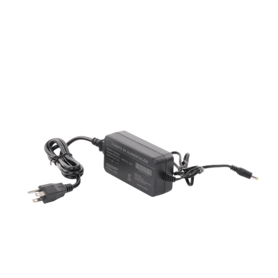 Fuente de poder con Cables de Extensión para Mayor Alcance 12 Vcc / 5 Amperes / Profesional / 0.5 metros a la toma de alimentación / 0.5 metros a la conexión del dispositivo | P12DC5A