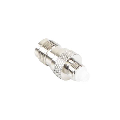 Adaptador en Línea, de Conector TNC Hembra a FME Hembra, Niple Europeo, Níquel/ Oro/ Teflón. | RFT-1240